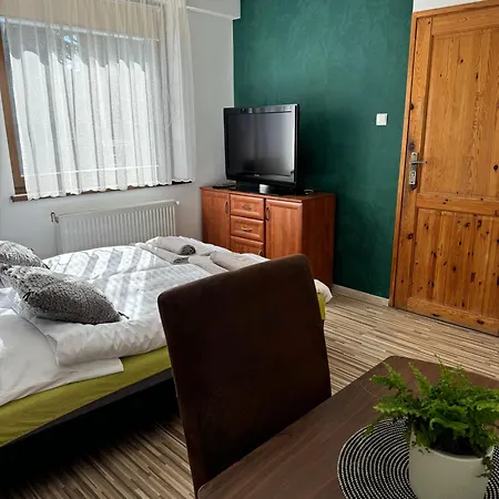 Zielona Laka 3*